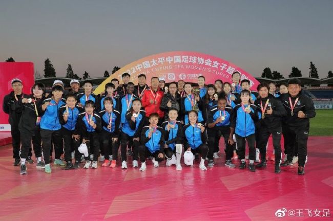 王多鱼打扑克高清视频